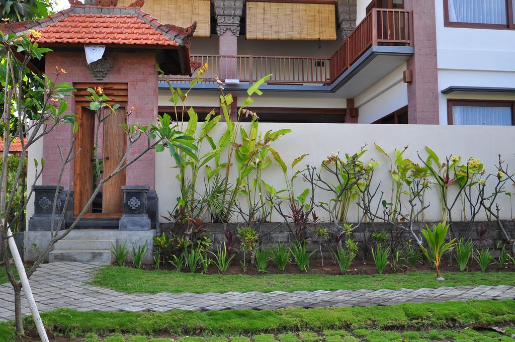 Si Doi Legian Taman liburan 3*
